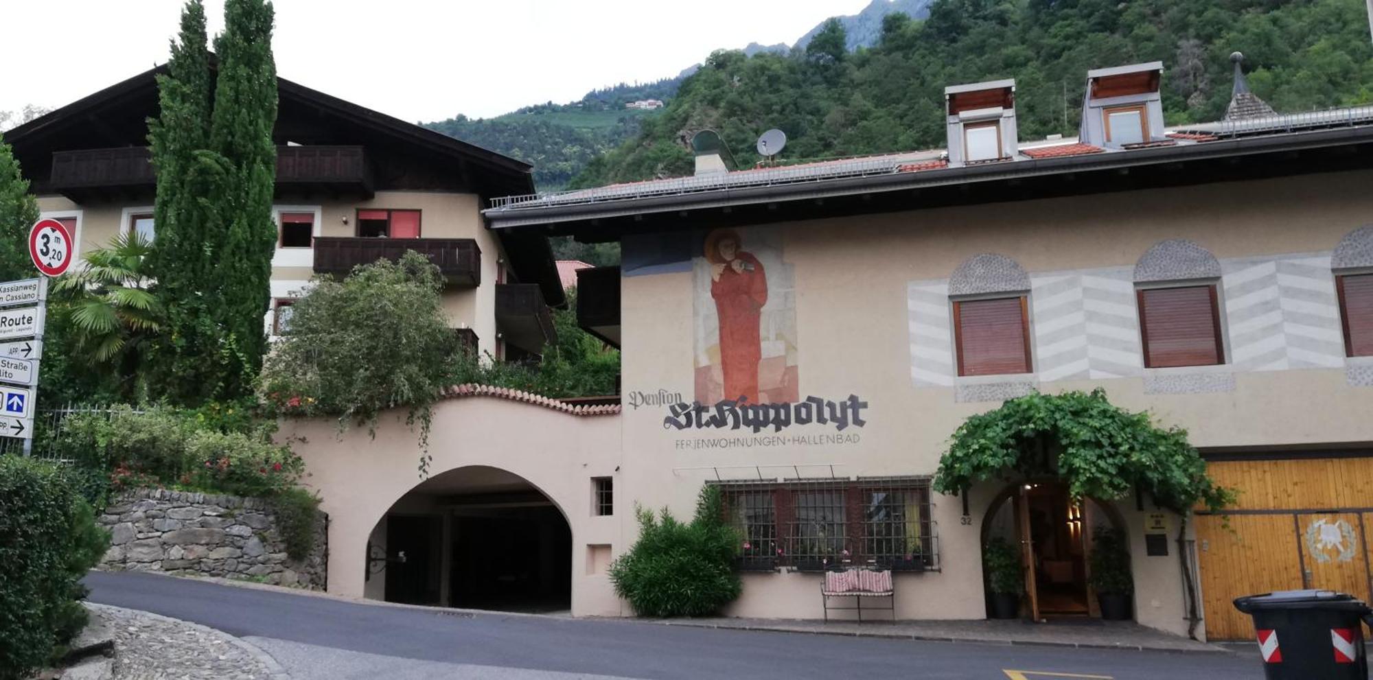 Ferienwohnungen St Hippolyt Mit Hallenbad Lagundo Ngoại thất bức ảnh