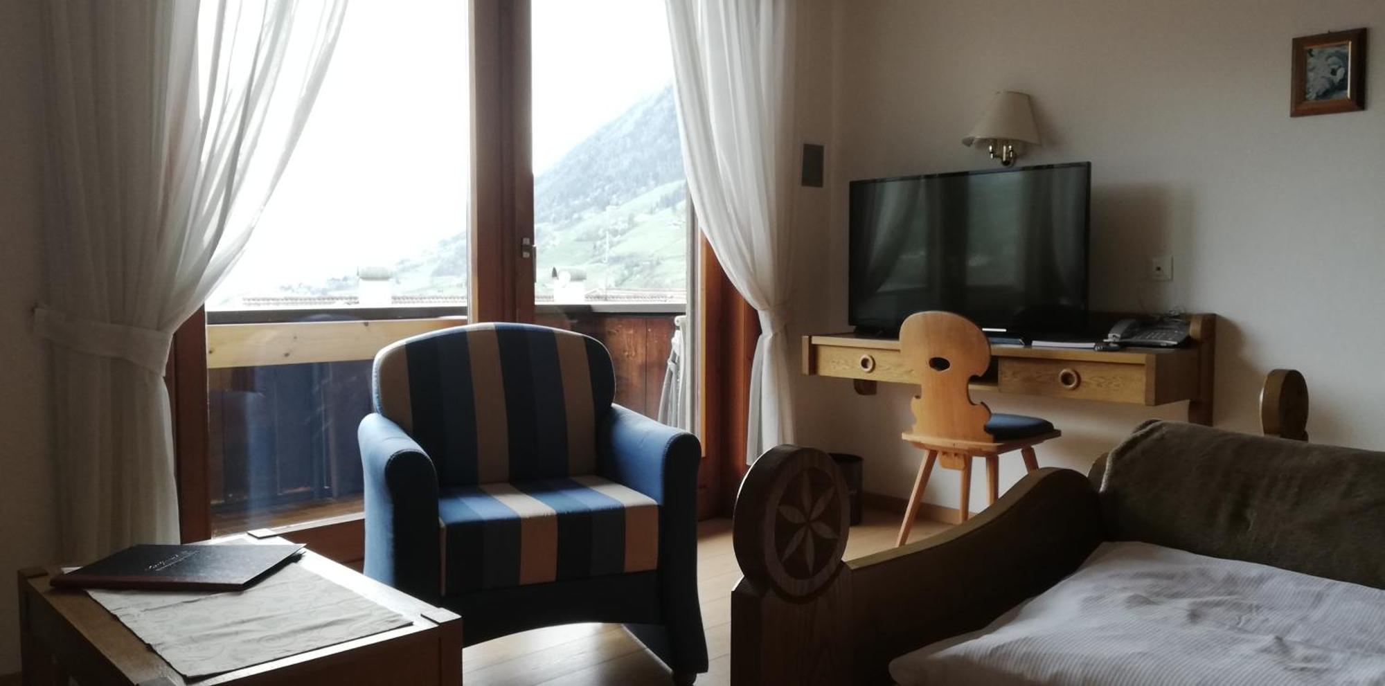Ferienwohnungen St Hippolyt Mit Hallenbad Lagundo Ngoại thất bức ảnh