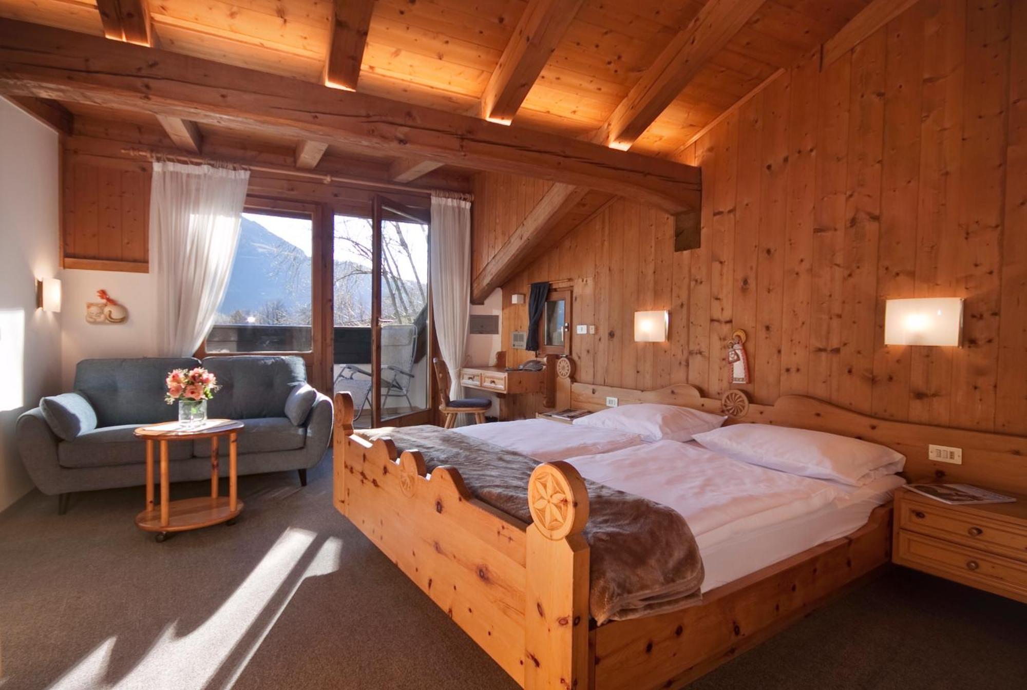Ferienwohnungen St Hippolyt Mit Hallenbad Lagundo Ngoại thất bức ảnh